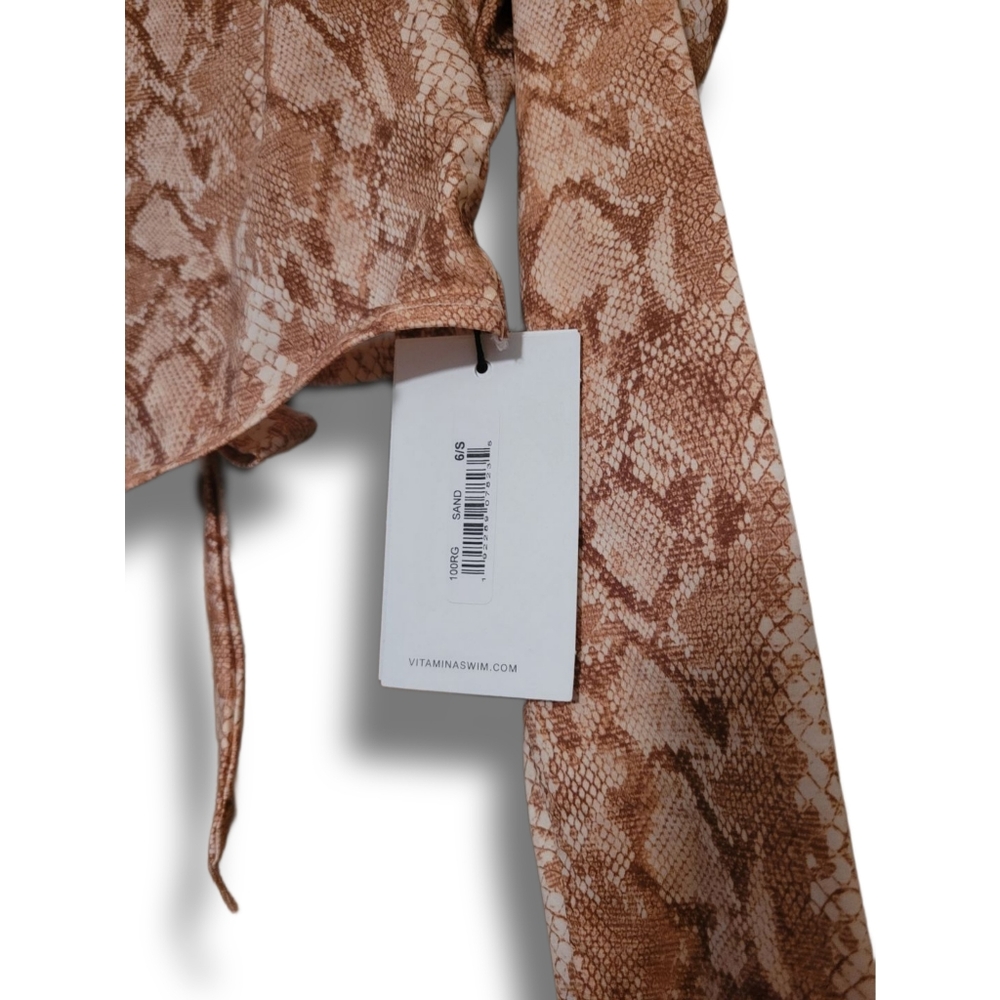NWT Vitamin A Remy Rashguard Top Sz Small in Sand- MSRP $160 - Picture 4 of 5